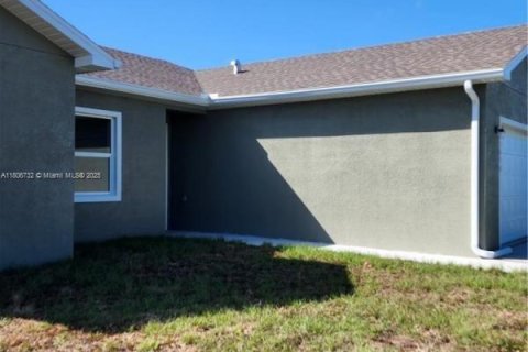 House in LaBelle, Florida 4 bedrooms, 133.69 sq.m. № 1739502 - photo 9
