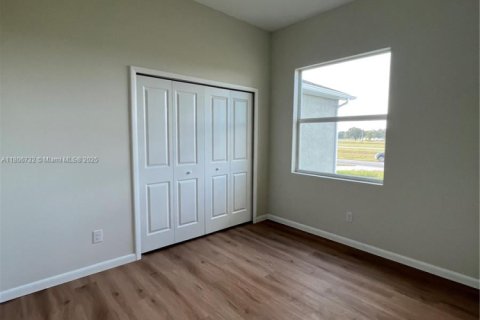 House in LaBelle, Florida 4 bedrooms, 133.69 sq.m. № 1739502 - photo 29