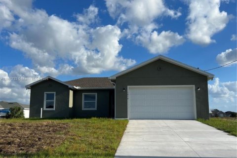 House in LaBelle, Florida 4 bedrooms, 133.69 sq.m. № 1739502 - photo 4
