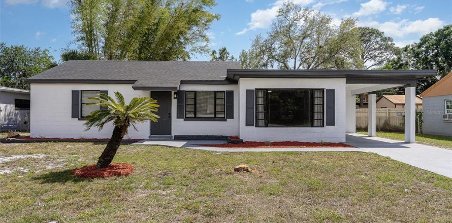 House in Rockledge, Florida 3 bedrooms, 164.62 sq.m. № 1629640