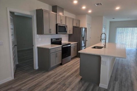 Touwnhouse à louer à Winter Haven, Floride: 4 chambres, 161.65 m2 № 2092986 - photo 5