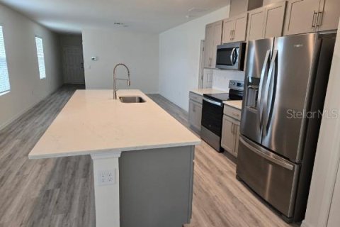 Touwnhouse à louer à Winter Haven, Floride: 4 chambres, 161.65 m2 № 2092986 - photo 7