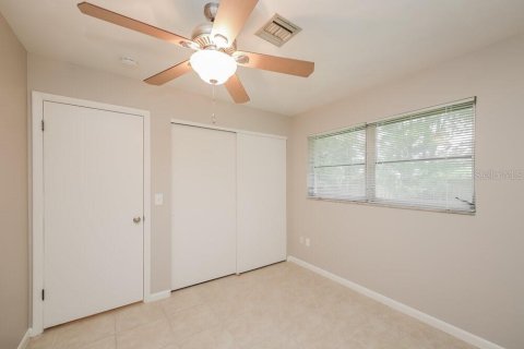 Casa en alquiler en Fort Myers, Florida, 5 dormitorios, 291.99 m2 № 1918005 - foto 12