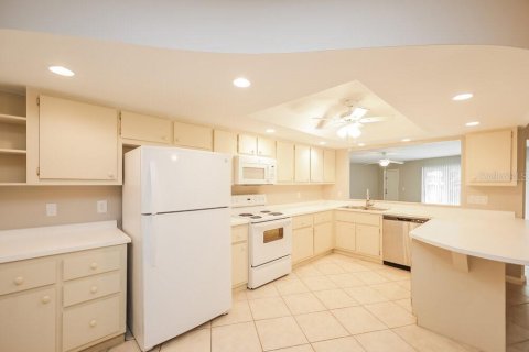 Casa en alquiler en Fort Myers, Florida, 5 dormitorios, 291.99 m2 № 1918005 - foto 6