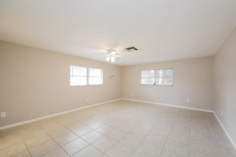 Casa en alquiler en Fort Myers, Florida, 5 dormitorios, 291.99 m2 № 1918005 - foto 9