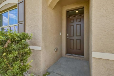 House in Port St. Lucie, Florida 4 bedrooms, 178 sq.m. № 2250873 - photo 3