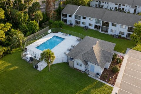 Copropriété à vendre à Titusville, Floride: 2 chambres, 85.01 m2 № 2213105 - photo 19