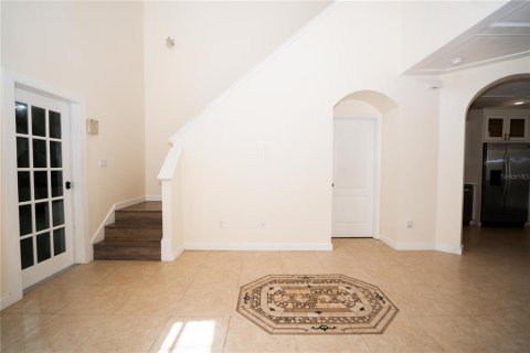 House in Tampa, Florida 4 bedrooms, 139.54 sq.m. № 2212680 - photo 12