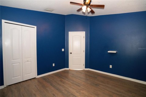 House in Tampa, Florida 4 bedrooms, 139.54 sq.m. № 2212680 - photo 23