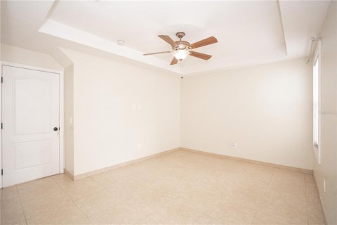 House in Tampa, Florida 4 bedrooms, 139.54 sq.m. № 2212680 - photo 30