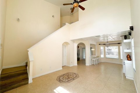 House in Tampa, Florida 4 bedrooms, 139.54 sq.m. № 2212680 - photo 15