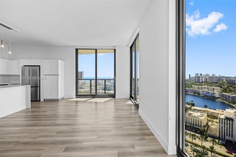 Appartement à louer à Hallandale Beach, Floride: 3 chambres, 155.52 m2 № 1977462 - photo 6