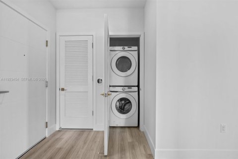 Appartement à louer à Hallandale Beach, Floride: 3 chambres, 155.52 m2 № 1977462 - photo 15