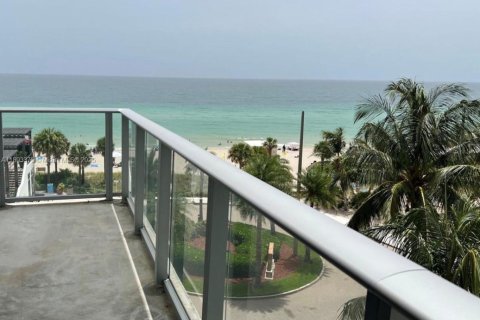 Condominio en alquiler en Hollywood, Florida, 1 dormitorio, 65.12 m2 № 1949970 - foto 12