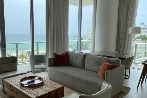 Condominio en alquiler en Hollywood, Florida, 1 dormitorio, 65.12 m2 № 1949970 - foto 2