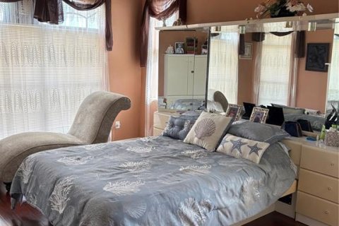 Casa en alquiler en North Port, Florida, 4 dormitorios, 216.65 m2 № 2118323 - foto 7