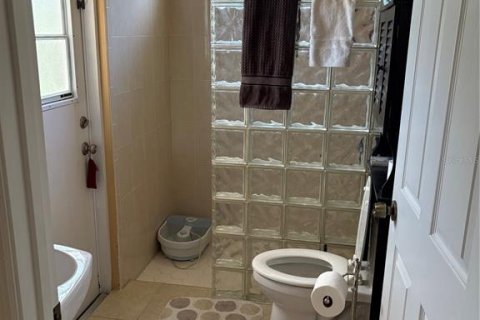 Casa en alquiler en North Port, Florida, 4 dormitorios, 216.65 m2 № 2118323 - foto 13