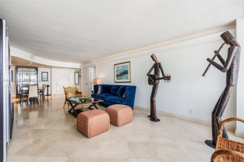 Снять в аренду кондоминиум в Форт-Лодердейл, Флорида 2 спальни, 140.56м2, № 1979616 - фото 9