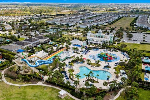 Casa en venta en Kissimmee, Florida, 8 dormitorios, 316.98 m2 № 1541350 - foto 8