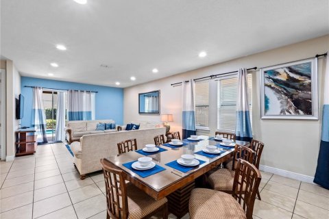 Casa en venta en Kissimmee, Florida, 8 dormitorios, 316.98 m2 № 1541350 - foto 15