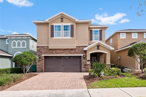 Casa en venta en Kissimmee, Florida, 8 dormitorios, 316.98 m2 № 1541350 - foto 2