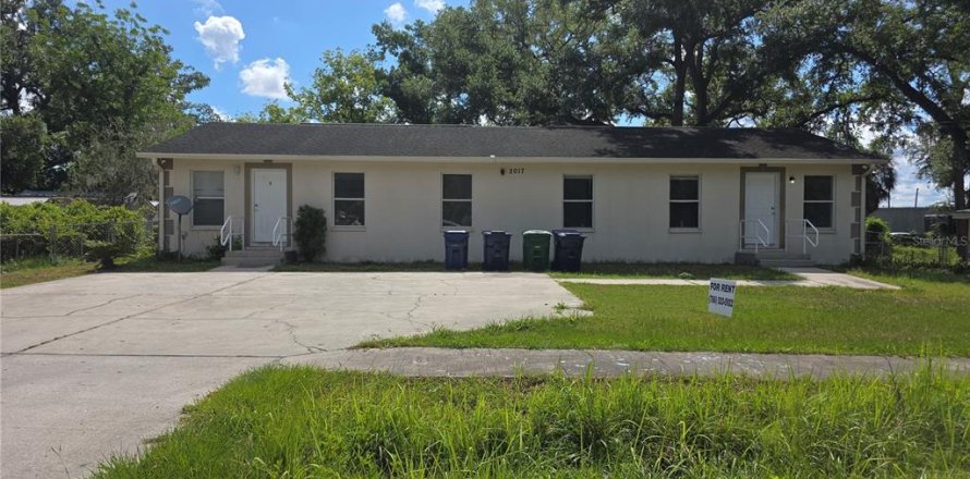 Duplex in Tampa, Florida 5 bedrooms, 181.16 sq.m. № 2213112