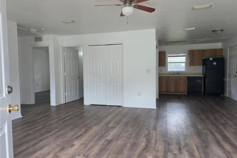 Duplex in Tampa, Florida 5 bedrooms, 181.16 sq.m. № 2213112 - photo 12