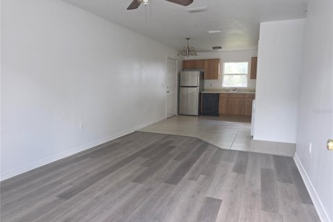 Duplex in Tampa, Florida 5 bedrooms, 181.16 sq.m. № 2213112 - photo 2