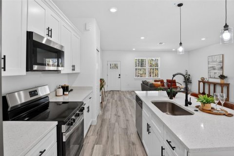 Villa ou maison à louer à Citrus Springs, Floride: 4 chambres, 171.4 m2 № 2413415 - photo 5