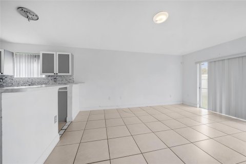 Купить виллу или дом в Майами, Флорида 4 спальни, 169.73м2, № 2049070 - фото 9