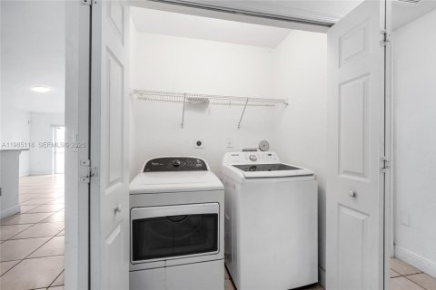 Купить виллу или дом в Майами, Флорида 4 спальни, 169.73м2, № 2049070 - фото 21