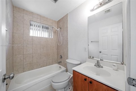 Купить виллу или дом в Майами, Флорида 4 спальни, 169.73м2, № 2049070 - фото 14