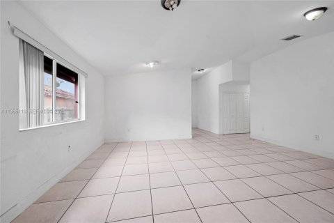 Купить виллу или дом в Майами, Флорида 4 спальни, 169.73м2, № 2049070 - фото 4