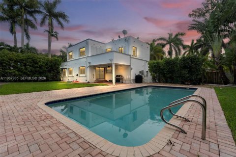 Villa ou maison à Hollywood, Floride 4 chambres, 214.05 m2 № 2029197