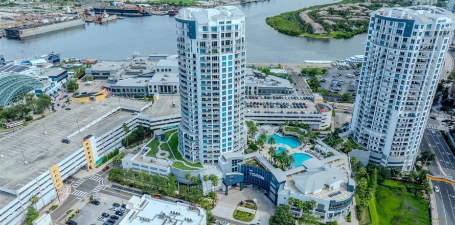Condominio en Tampa, Florida, 3 dormitorios  № 1847830