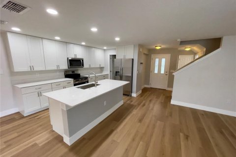 Touwnhouse à louer à Orlando, Floride: 2 chambres, 152.64 m2 № 2425436 - photo 5
