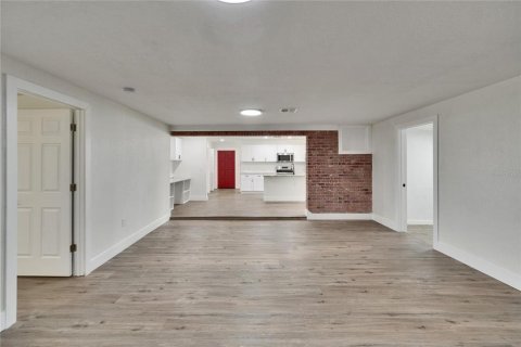 Купить виллу или дом в Плант-Сити, Флорида 7 комнат, 200.67м2, № 1791997 - фото 19