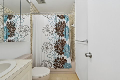 Купить виллу или дом в Майами, Флорида 2 спальни, 104.05м2, № 2051072 - фото 27