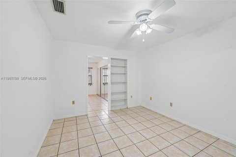 Купить виллу или дом в Майами, Флорида 2 спальни, 104.05м2, № 2051072 - фото 22