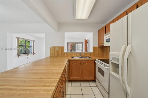 Купить виллу или дом в Майами, Флорида 2 спальни, 104.05м2, № 2051072 - фото 9