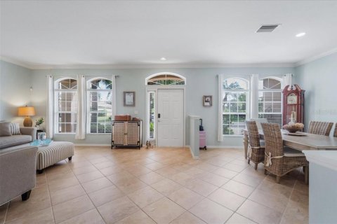 House in Fort Myers, Florida 4 bedrooms, 282.05 sq.m. № 1553984 - photo 9