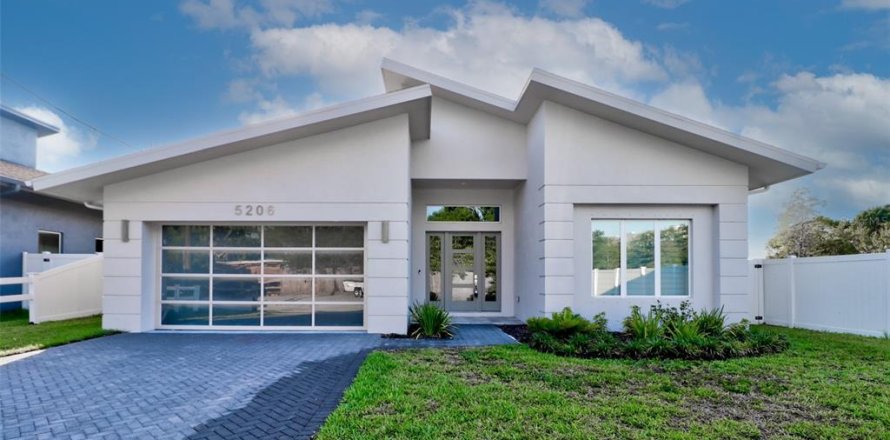 Villa ou maison à Tampa, Floride 4 chambres, 205.5 m2 № 1816145