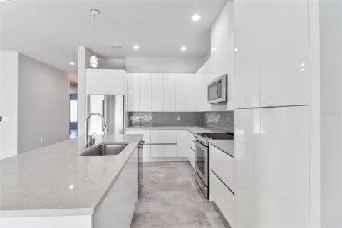 Villa ou maison à louer à Tampa, Floride: 4 chambres, 205.5 m2 № 1816145 - photo 8