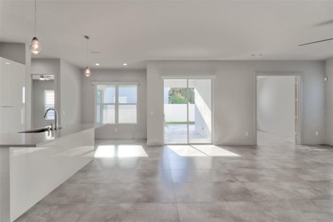 Villa ou maison à louer à Tampa, Floride: 4 chambres, 205.5 m2 № 1816145 - photo 2