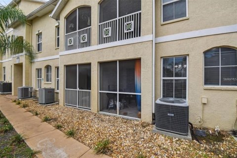 Condo in Tampa, Florida, 2 bedrooms № 2104830 - photo 21