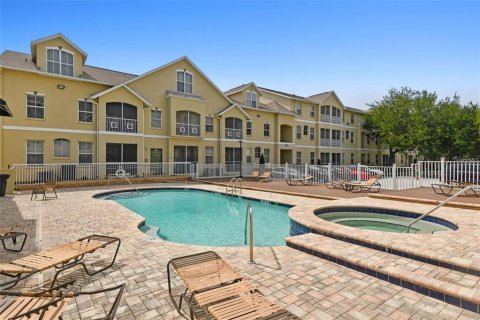 Condo in Tampa, Florida, 2 bedrooms № 2104830 - photo 2