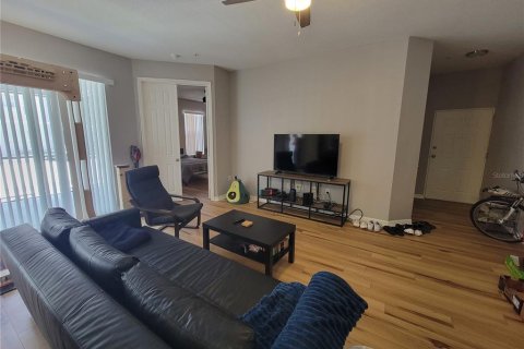 Condo in Tampa, Florida, 2 bedrooms № 2104830 - photo 4