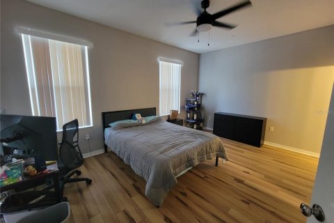 Condo in Tampa, Florida, 2 bedrooms № 2104830 - photo 18