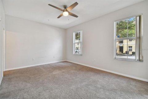 Condo in Tampa, Florida, 2 bedrooms № 2104830 - photo 9