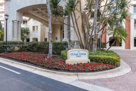 Condo in Key Biscayne, Florida, 3 bedrooms  № 1956287 - photo 2